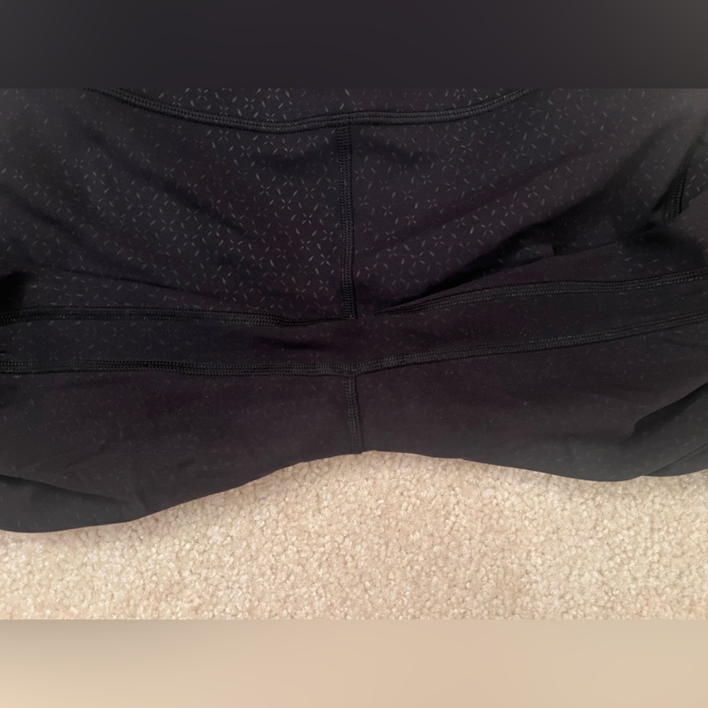 Lululemon Align 25” Women's Gradiate Black Geo Embossed Leggings - Picture 5 of 5